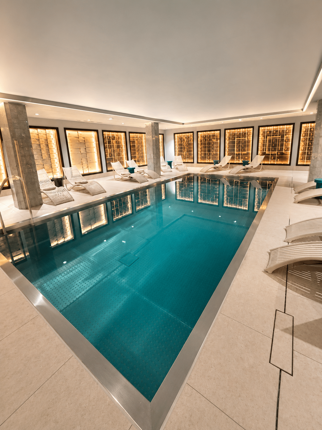 installation piscine hotel 